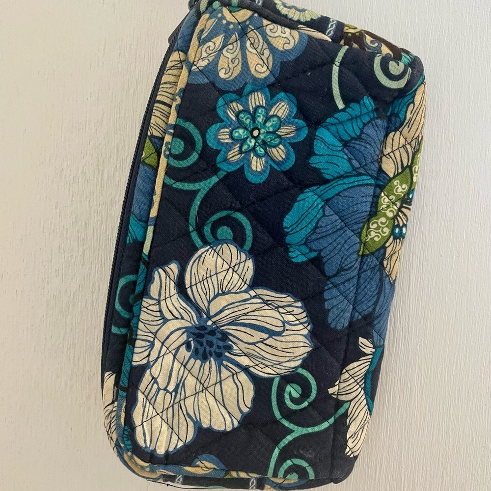 Vera Bradley ‘Rhythm and Blues’ blue and green floral wristlet clutch